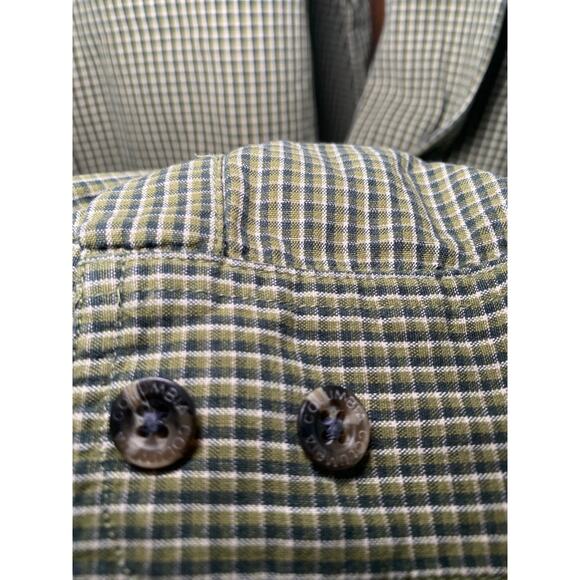 Green plaid Columbia Mens Button down - Picture 10 of 13